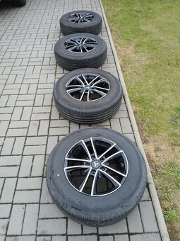 Mitsubishi Outlander 2.0 Mivec, benzín, 2 sady kol, tažné, n - 9