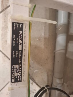 Prodám masážní vanu whirlpool Ravak - 9