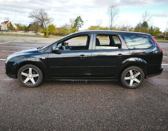 Prodám Ford Focus Ghia 1.6 benzín v dobrém stavu - 9