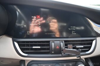 Alfa Romeo Giulia 2.9 V6 Quadrifoglio 375KW 2/17 - 9