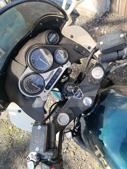 youngtimer Triumph Sprint 900 - 9
