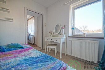 Prodej rodinného domu s obchodním prostorem ve městě Žulová - 9