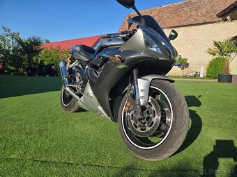 Yamaha Yzf R1 Rv.2002 nová STK dobrý stav - 9