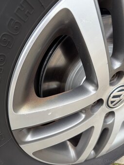 VW Touran 2017 1.6tdi 85kw Webasto Panorama 7míst Tažné - 9