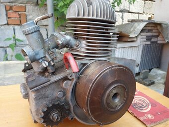 Motor + návod skútru Manet Tatran S 125 - 9