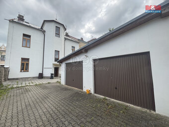 Prodej bytu 3+1, 117 m²,OV, s garáží, Louny, ul. Poděbradova - 9