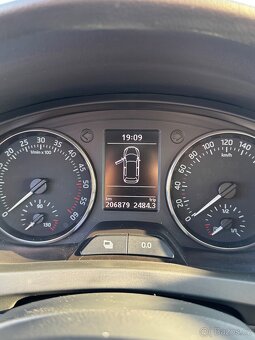 Škoda Rapid 1.6 TDI 66kW 2015 AMBITION, xenon - 9
