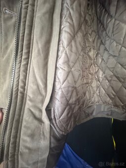 Dámská zimní bunda černá a hnědá M/L - 9