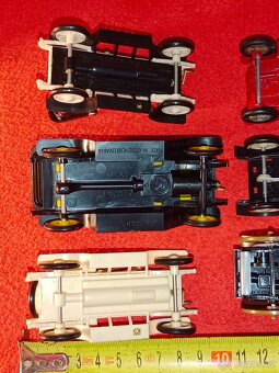 Autíčka veteráni zn. IGRA 11 ks, SMĚR 2 ks atd. 14 ks celkem - 9