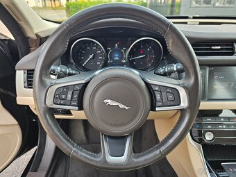 JAGUAR XF 2019 2.0 25D 177kW,SENZORY,VÝHŘEVY,KŮŽE,NAVI - 9