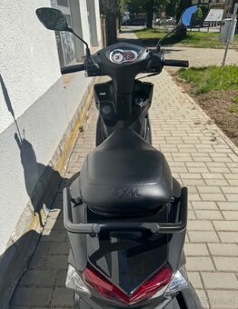 SYM Orbit III Euro 5 BLACK/YELLOW-PŘI RYCHLEM JEDNÁNÍ SLEVA - 9