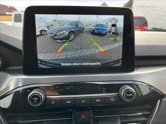 Ford Kuga 2,5PHEV, Titanium,vč.DPH,Nav,Kamera,CarPlay - 9