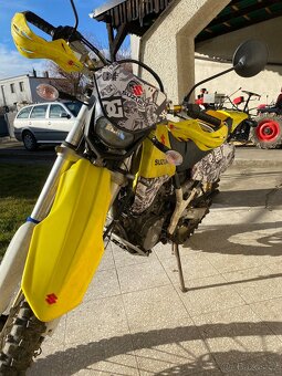 Suzuki DR 350 - 9