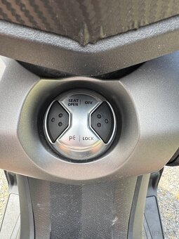 Yamaha T Max 530 Iron Max (2016) - 9