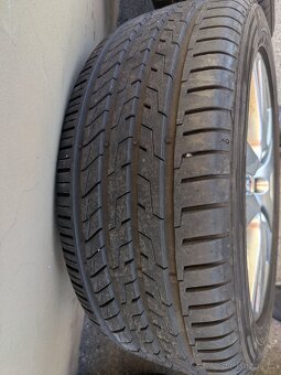 Sada alu kol Mercedes Benz s letními pneu 245/45/17 - 9