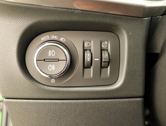 Opel Mokka-e 136PS Bat.5okWh VirtCock NAV Temp AL LED 7/21 - 9