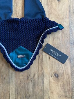 Equestrian Stockholm Emerald VS - 9