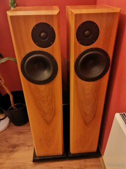 2x sloupy + zesilovač - 9