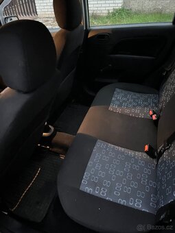 Prodám - Ford Fiesta 2004 - 9
