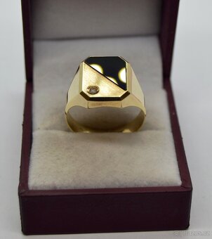 Zlatý pánský prsten s briliantem - 9