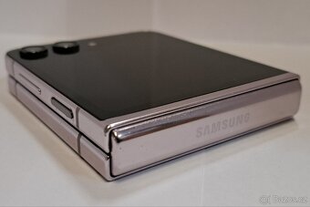 Samsung Z flip5, 8/256GB - 9