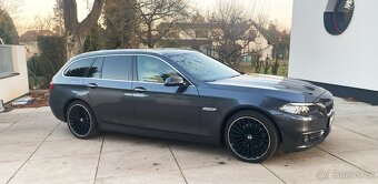 BMW Řada 5 xDrive Luxury Line (HUD, kamera, po servisu) - 9