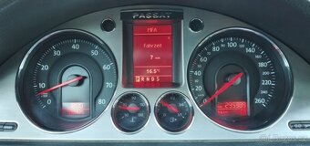 VW Passat 3C var INDIVIDUAL R32 VR6 DSG 1.majitel TOP STAV - 9