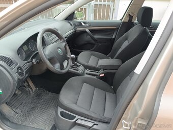Škoda Octavia II 1.6 MPI - 9