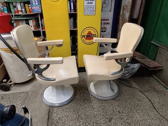 2 stará křesla Barber shopu, 50. Léta, slušný stav - 9