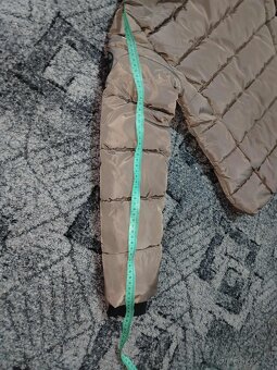 Prodám dívčí zimní bundu UNITED, vel. 146/152

. - 9