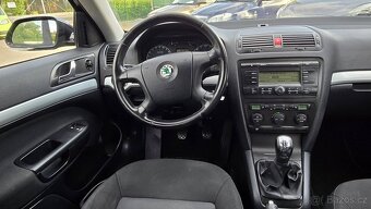 ŠKODA OCTAVIA 1.6i TEAM EDITION 1MAJITEL - 9