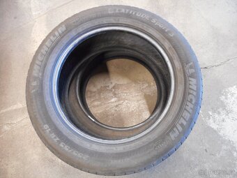 255/55R19 - 9