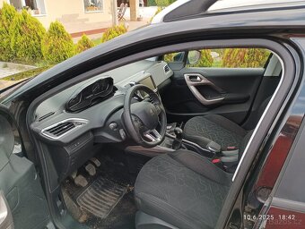 Peugeot 2008 1.2 81 kw 11/2015 - 9