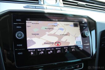 Volkswagen Passat 2.0 TDI 4MOTION HIGHLINE ČR (2017) - 9