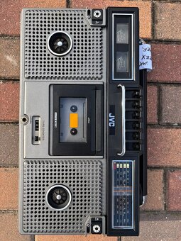 Radiokazeťák 3 X - 9