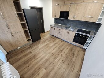 Prodej bytu 3+1, 98 m², E. Beneše, Hradec Králové - 9