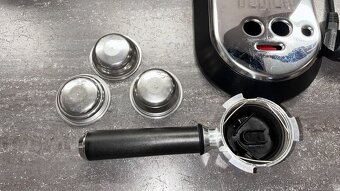 Kávovar De'Longhi Dedica bílý + BOSCH mlýnek na kávu zdarma - 9