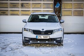 Octavia Combi 2.0 TDI 184k Scout DSG 4x4 - 9