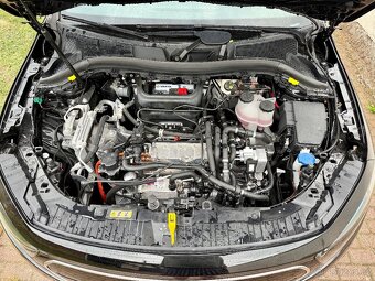 Mercedes EQA - 9