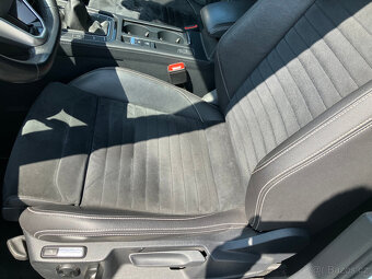 VOLKSWAGEN PASSAT 2,0 TDI KAMERA 360 VIRTUÁL - 9