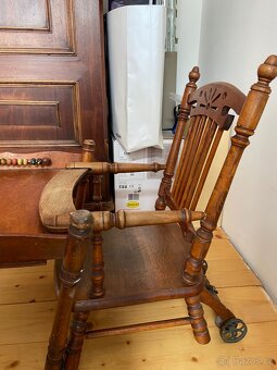 Starožitná dětská židlička - 9