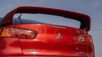 Mitsubishi Lancer Evolution X - 9