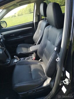 MITSUBISHI OUTLANDER PHEV HYBRID PLNÝ SERVIS - 9