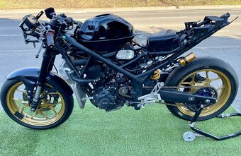 Yamaha R3 - 9
