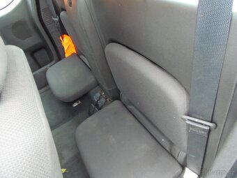 Nissan Navara 2.5 DCi 4x4 taž. 2.7T nová STK - 9