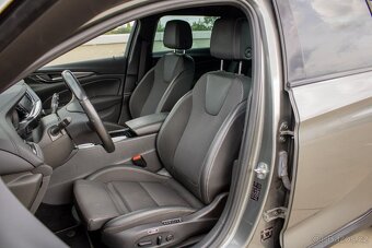Opel Insignia ST 2.0 CDTI BiTURBO 210k S&S Ultimate 4x4 AT8 - 9
