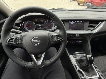 Opel Insignia sports tourer - 9