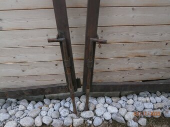 Dvoukřídlá brána - 9