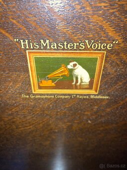 Starožitný gramofon na kliku se skříní - 9