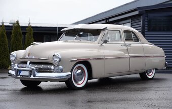 1950 Mercury Eight Sport Sedan - 9